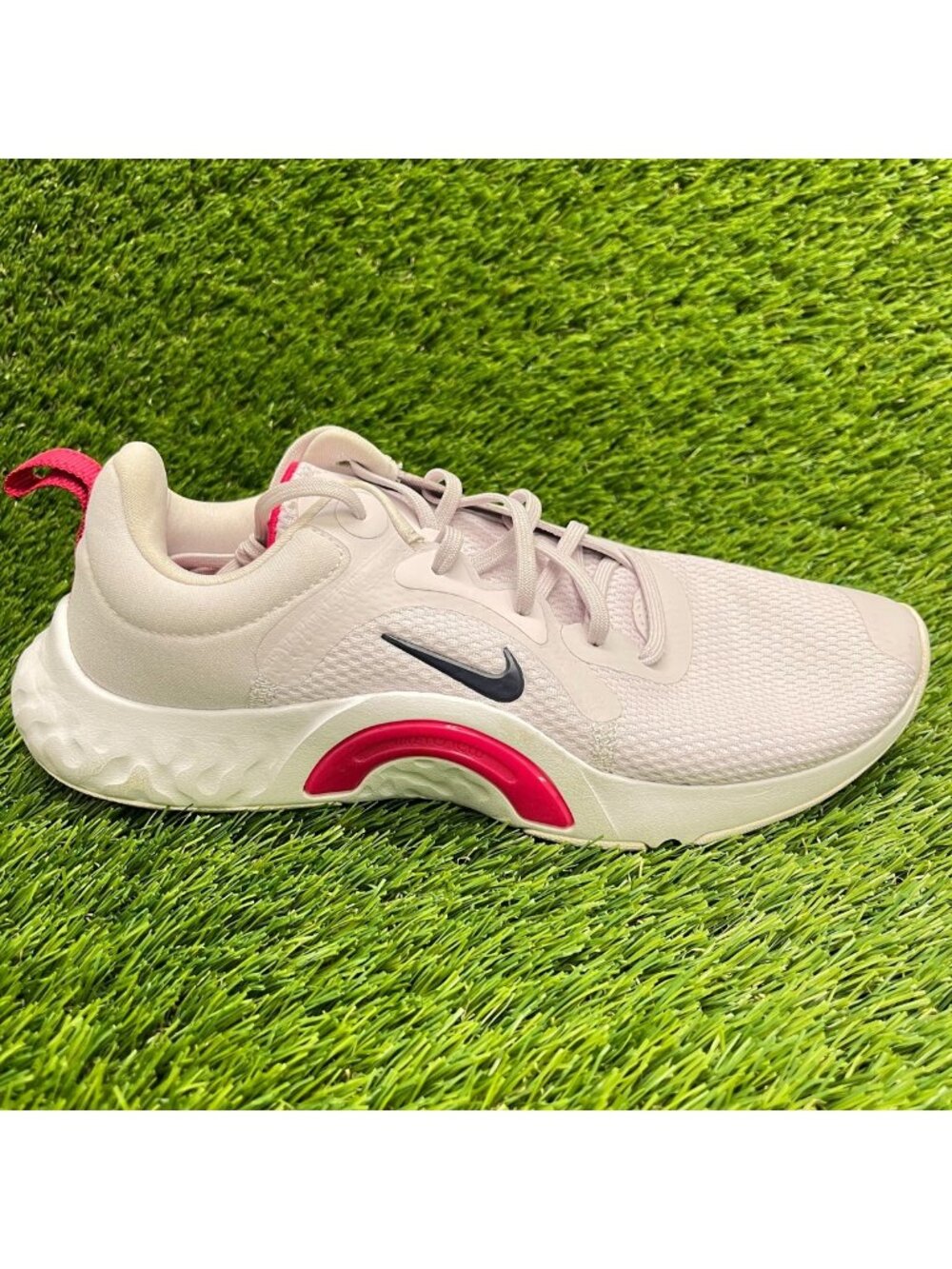 Nike Renew In Season TR 11 Womens Size 6.5 Rush Pink Running Shoes Sneakers
